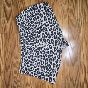 Shosho leopard print pajama shorts size small